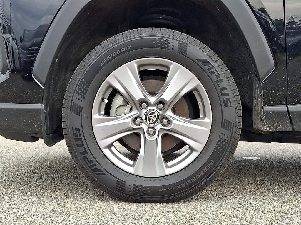Thumbnail: 2025 Toyota RAV4 - 8