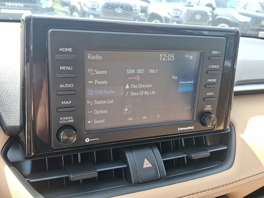 Thumbnail: 2021 Toyota RAV4 - 11
