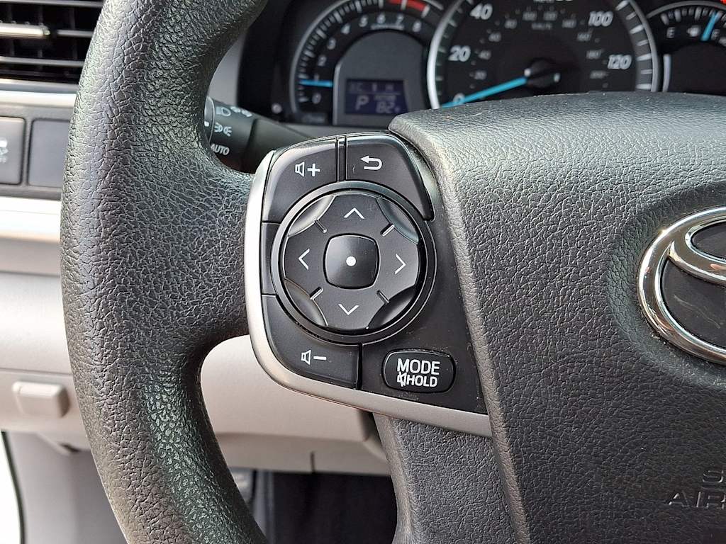 Thumbnail: 2014 Toyota Camry - 25