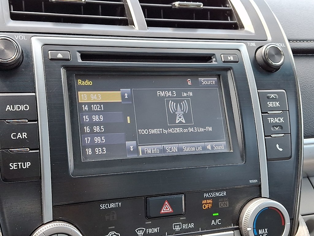 Thumbnail: 2014 Toyota Camry - 12