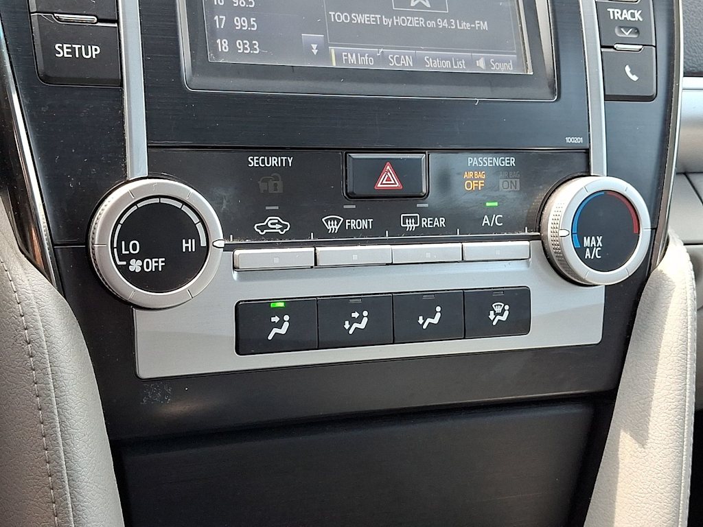 Thumbnail: 2014 Toyota Camry - 23