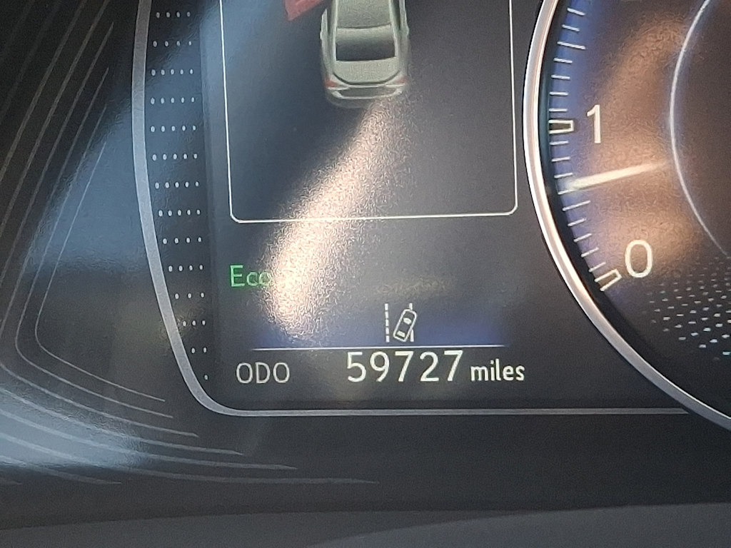 Thumbnail: 2022 Lexus ES - 13