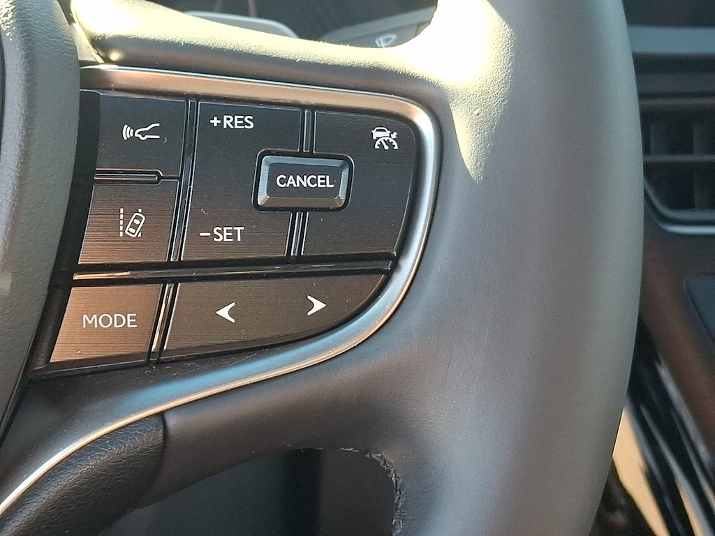 Thumbnail: 2022 Lexus ES - 25