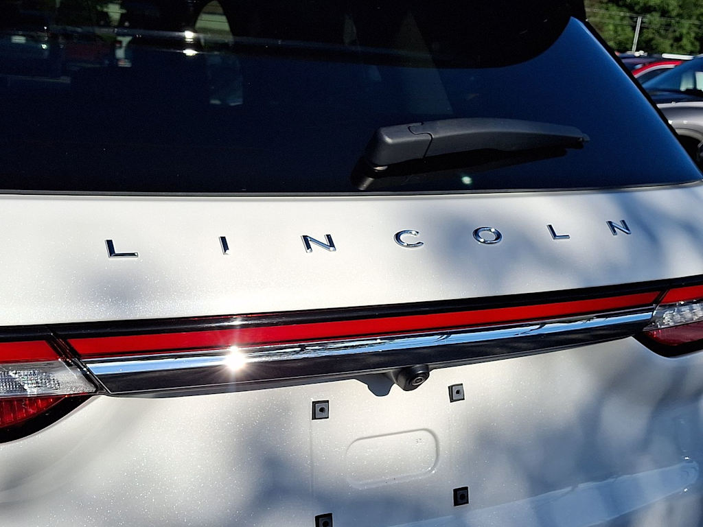 Thumbnail: 2022 Lincoln Corsair - 7