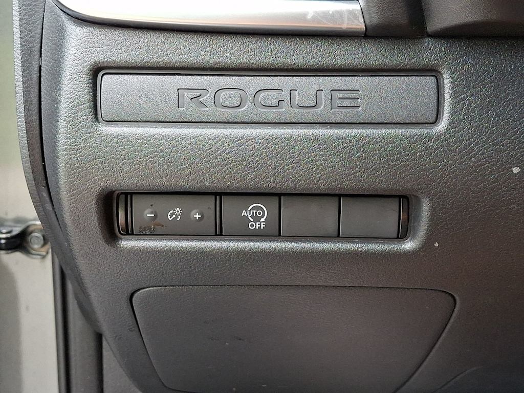Thumbnail: 2023 Nissan Rogue - 30