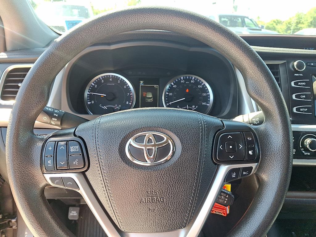Thumbnail: 2019 Toyota Highlander - 24