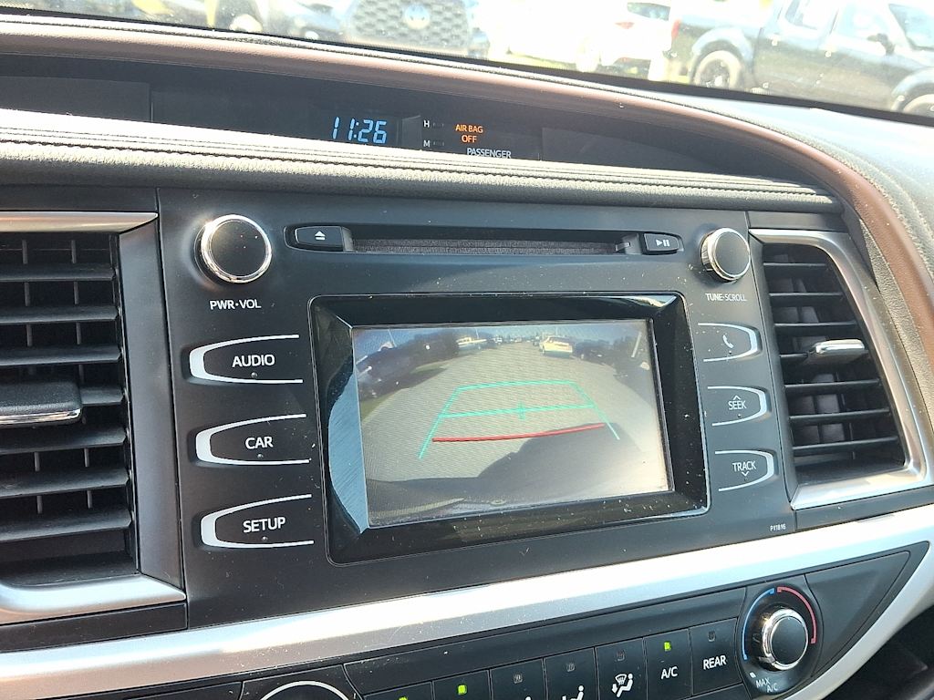 Thumbnail: 2019 Toyota Highlander - 23