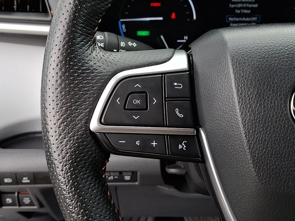 Thumbnail: 2023 Toyota Sienna - 28