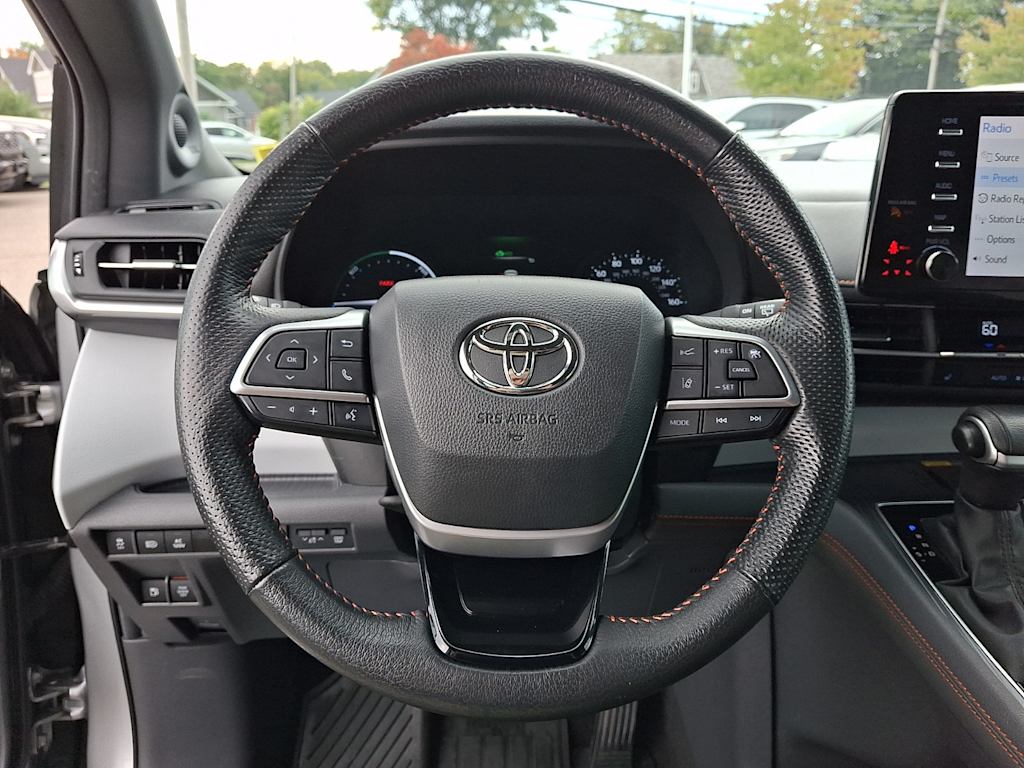 Thumbnail: 2023 Toyota Sienna - 9