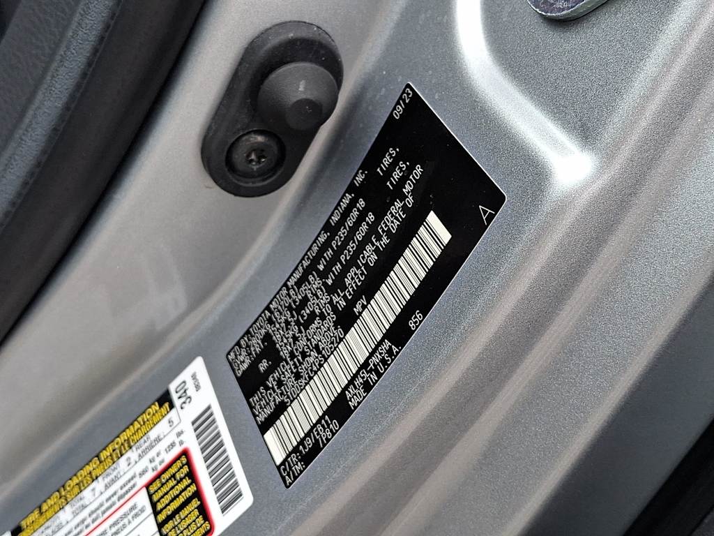 Thumbnail: 2023 Toyota Sienna - 16