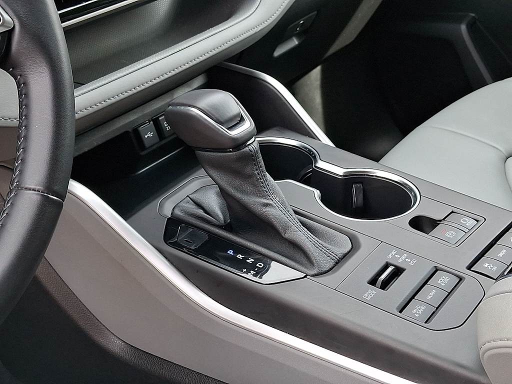 Thumbnail: 2021 Toyota Highlander - 13