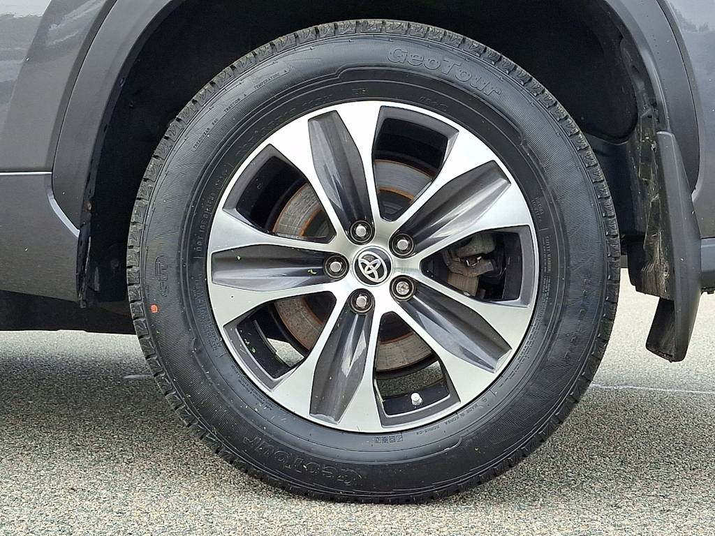 Thumbnail: 2021 Toyota Highlander - 8