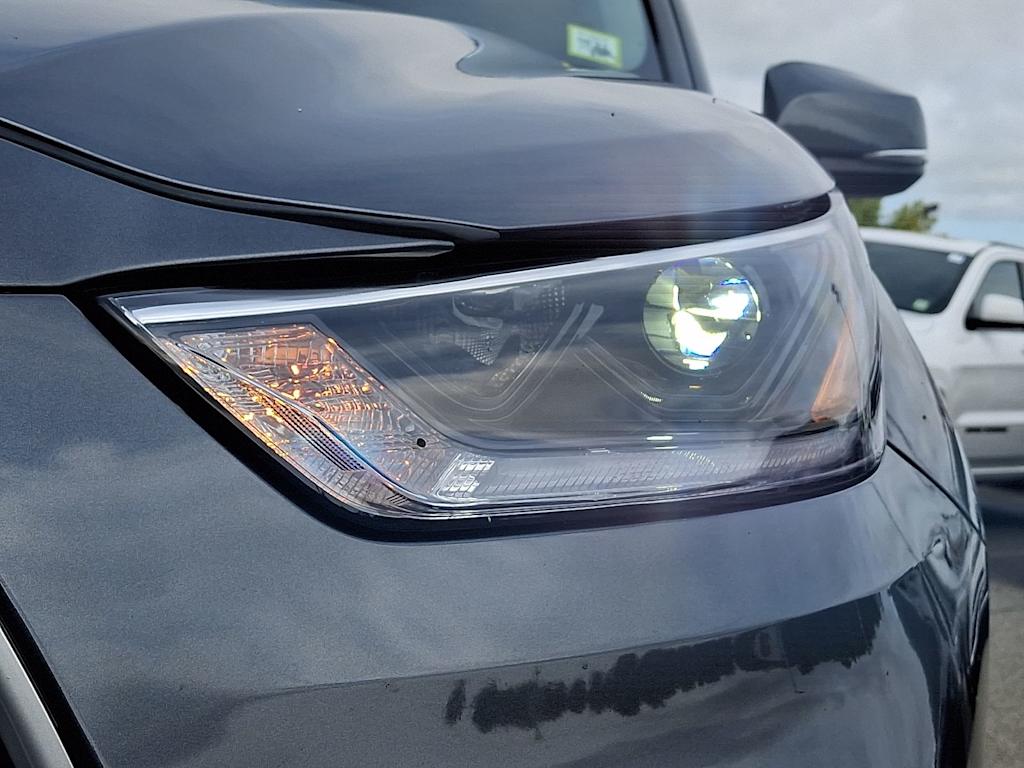 Thumbnail: 2021 Toyota Highlander - 19