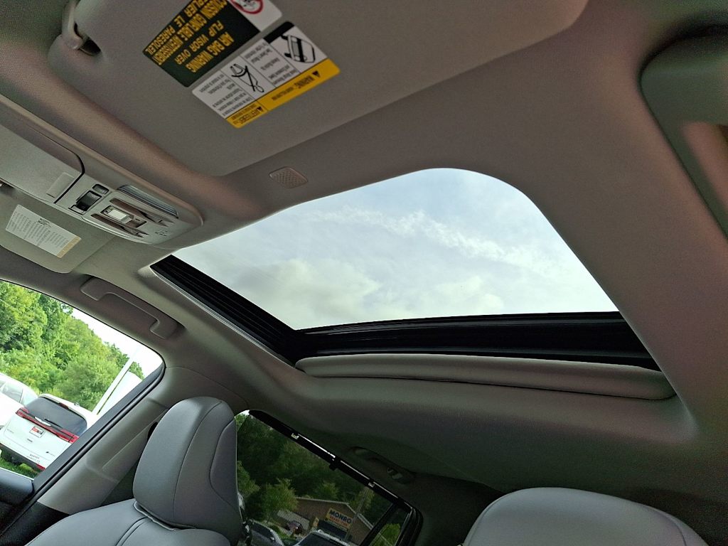 Thumbnail: 2021 Toyota Highlander - 23