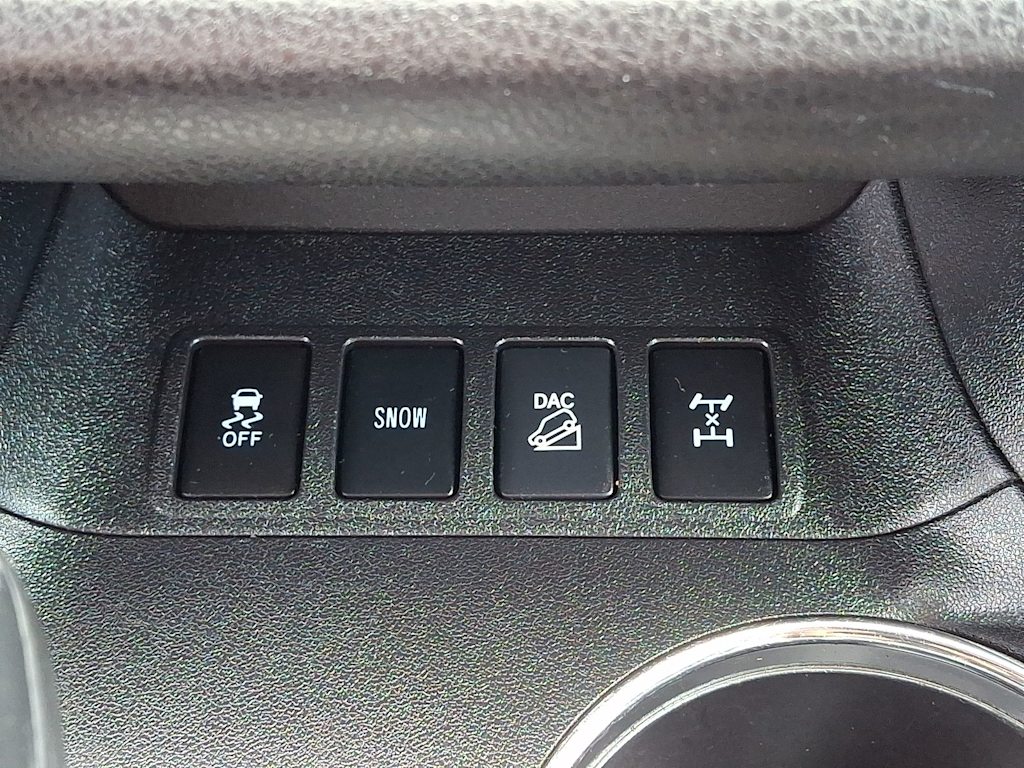 Thumbnail: 2016 Toyota Highlander - 29