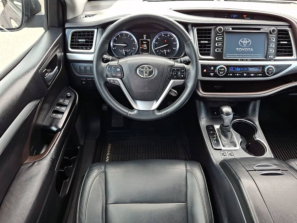Thumbnail: 2016 Toyota Highlander - 2