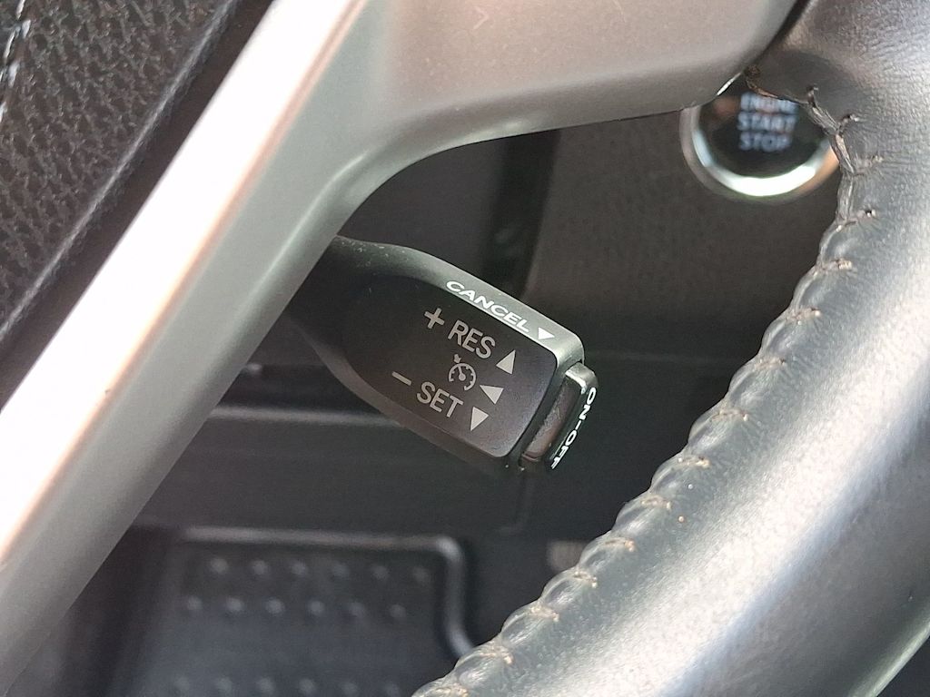 Thumbnail: 2016 Toyota Highlander - 30