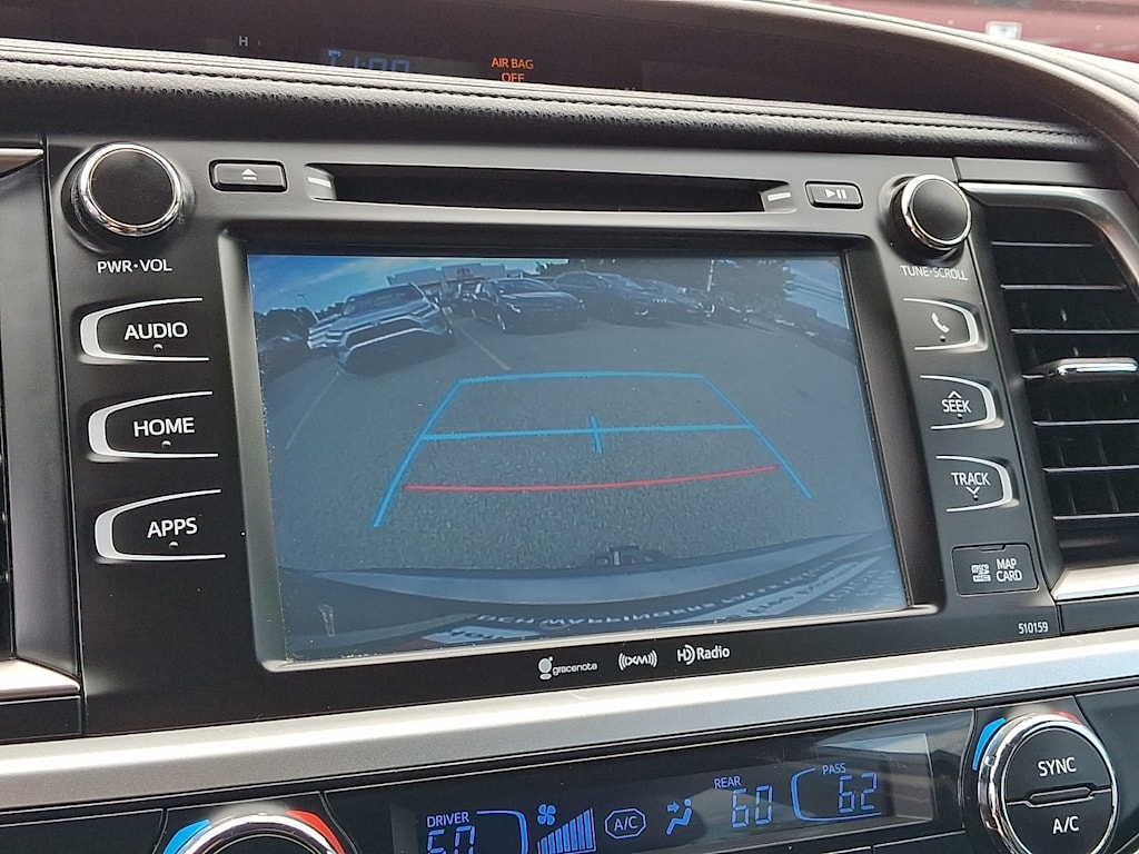 Thumbnail: 2016 Toyota Highlander - 24