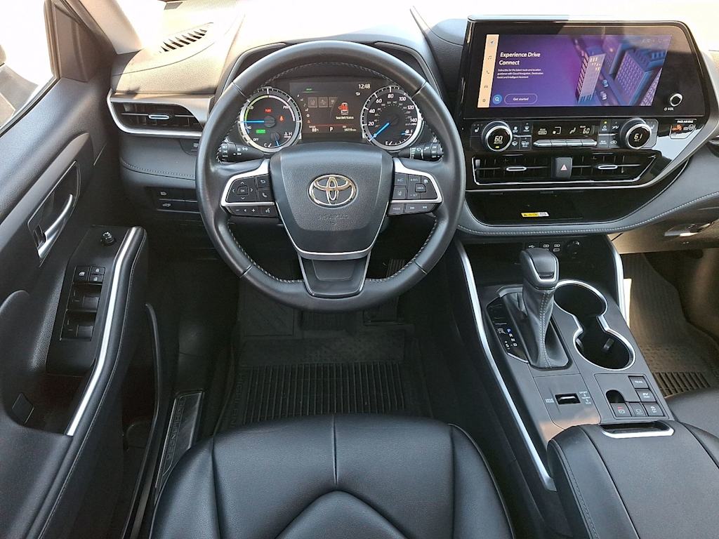 Thumbnail: 2023 Toyota Highlander - 2