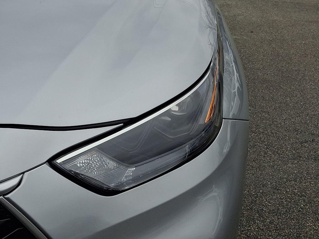 Thumbnail: 2023 Toyota Highlander - 18