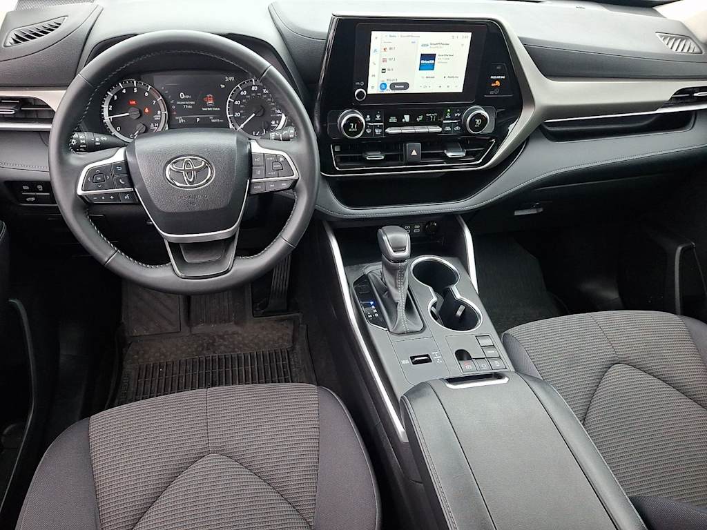 Thumbnail: 2023 Toyota Highlander - 2