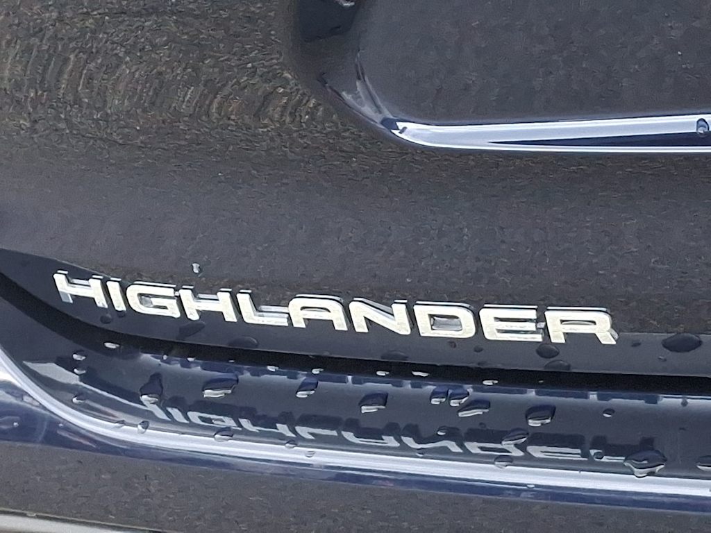Thumbnail: 2026 Toyota Highlander - 32