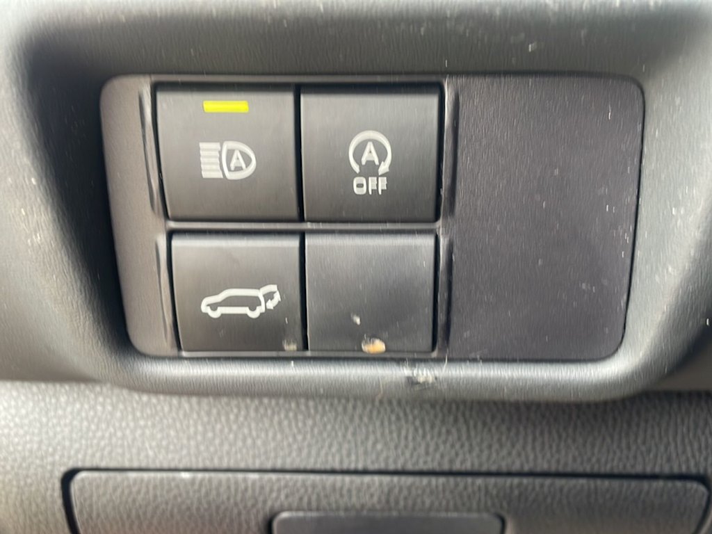 Thumbnail: 2023 Toyota Highlander - 18