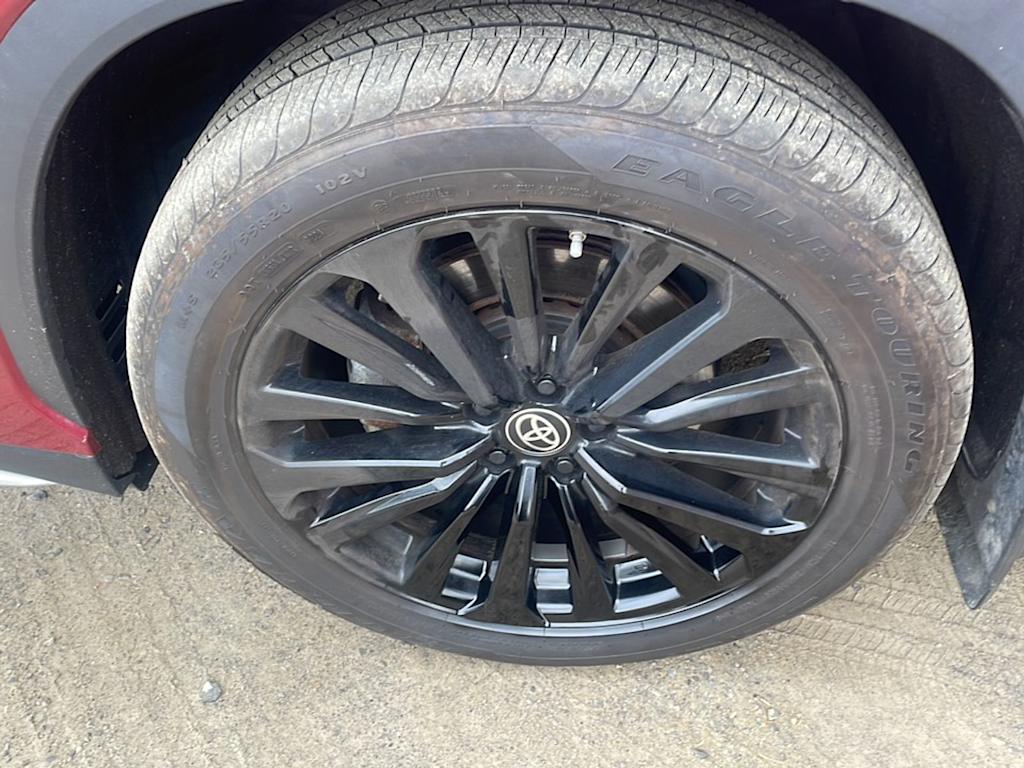 Thumbnail: 2023 Toyota Highlander - 21