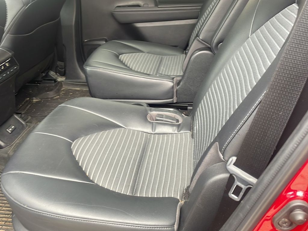 Thumbnail: 2023 Toyota Highlander - 7