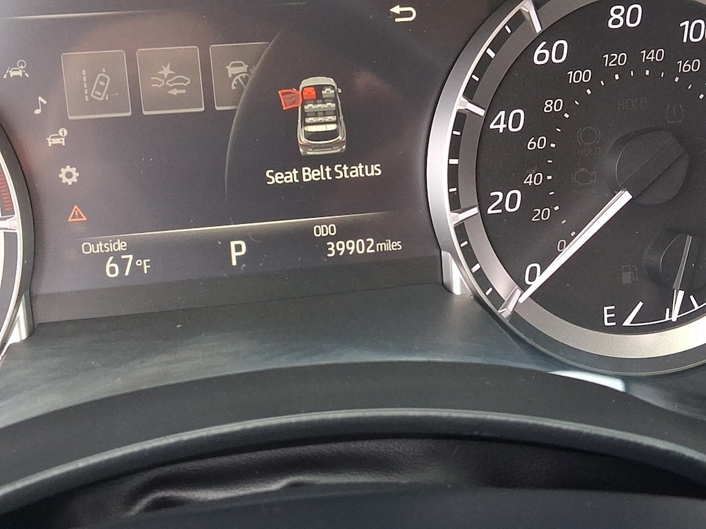 Thumbnail: 2023 Toyota Highlander - 14