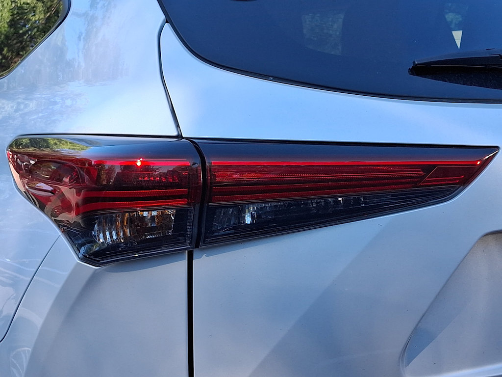 Thumbnail: 2023 Toyota Highlander - 7
