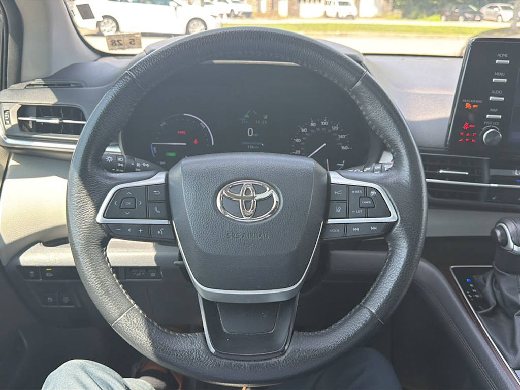 Thumbnail: 2023 Toyota Sienna - 2