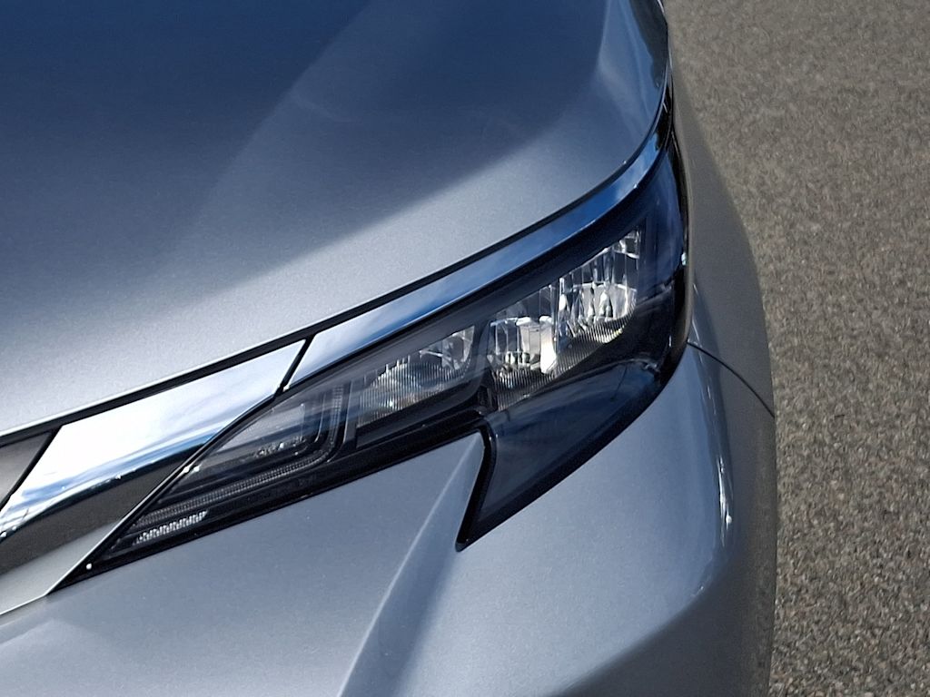 Thumbnail: 2025 Toyota Sienna - 18