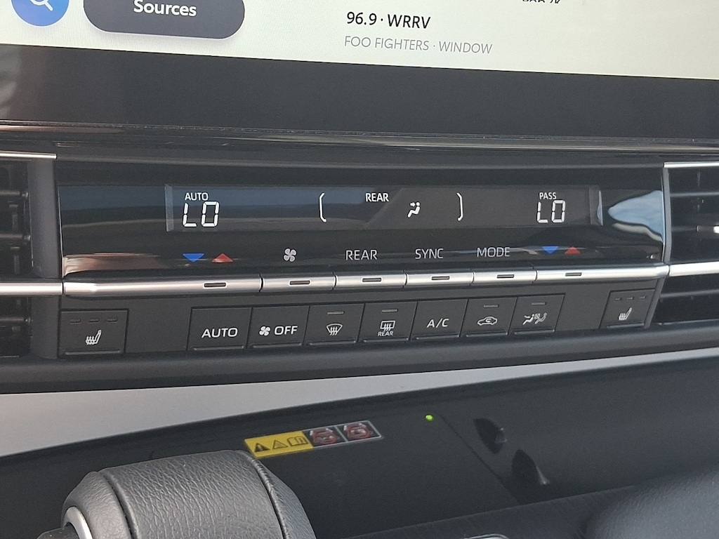 Thumbnail: 2025 Toyota Sienna - 11