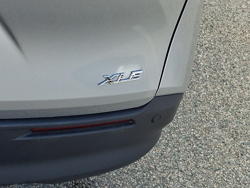Thumbnail: 2025 Toyota Sienna - 32