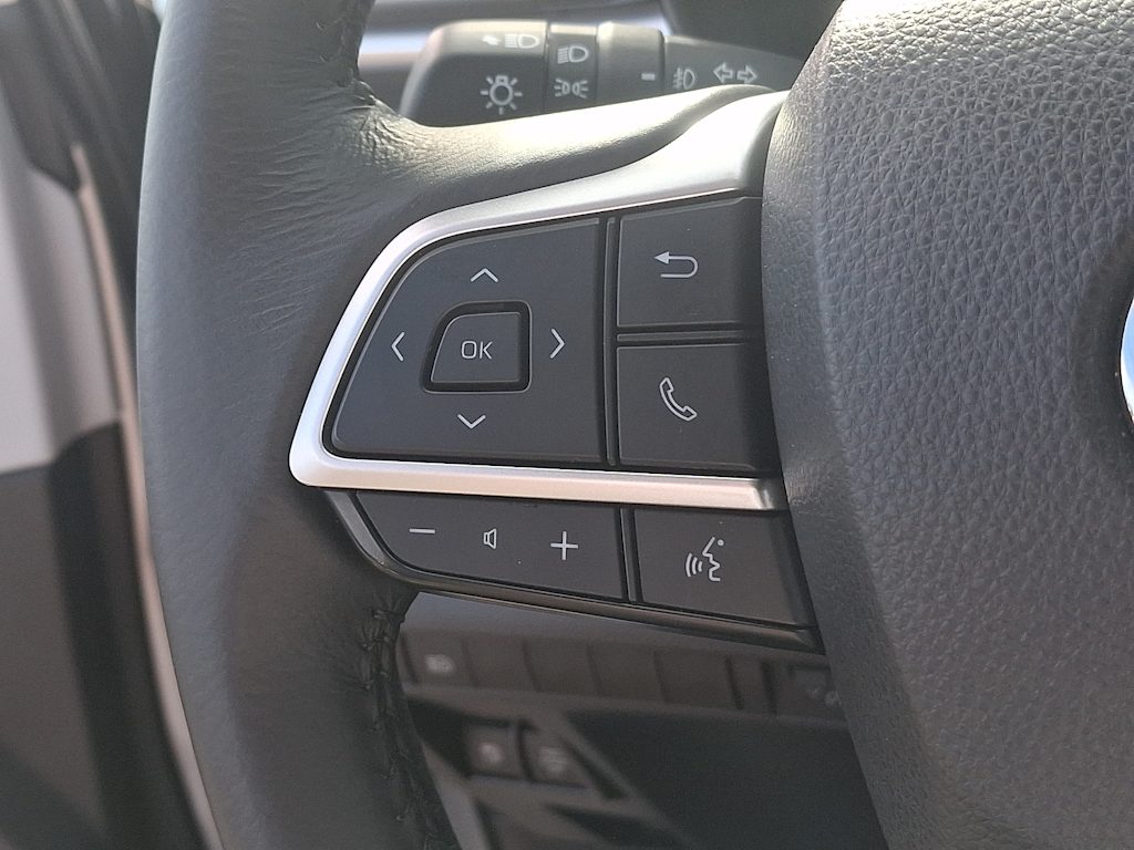 Thumbnail: 2025 Toyota Sienna - 26
