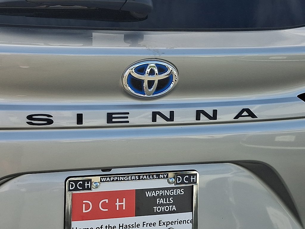 Thumbnail: 2025 Toyota Sienna - 31