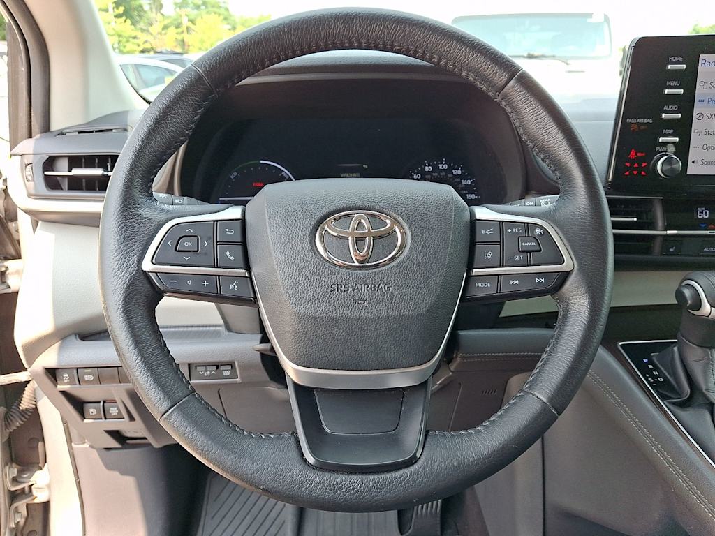 Thumbnail: 2021 Toyota Sienna - 9