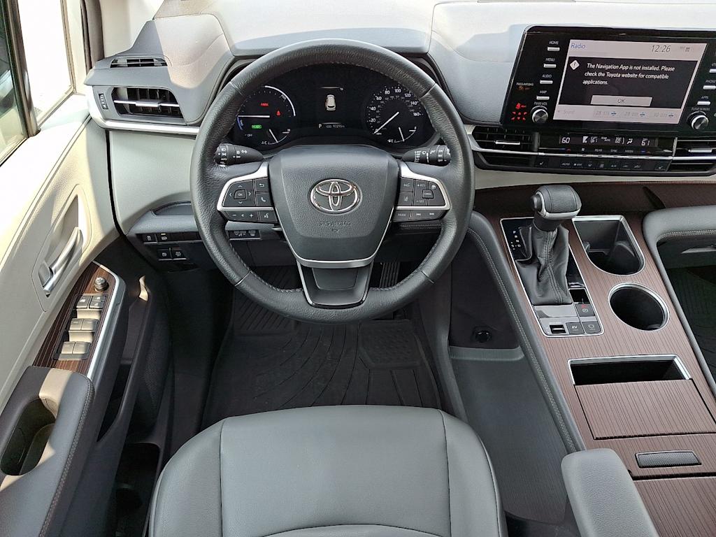 Thumbnail: 2021 Toyota Sienna - 2