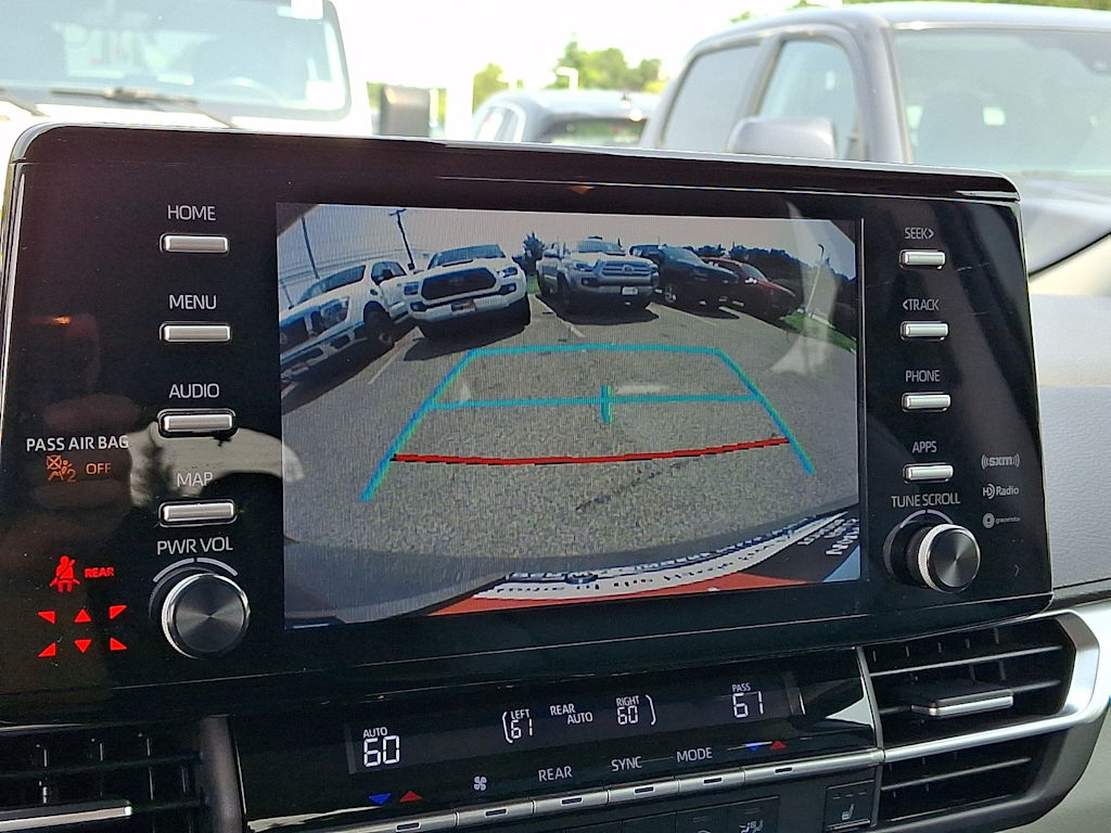 Thumbnail: 2021 Toyota Sienna - 25