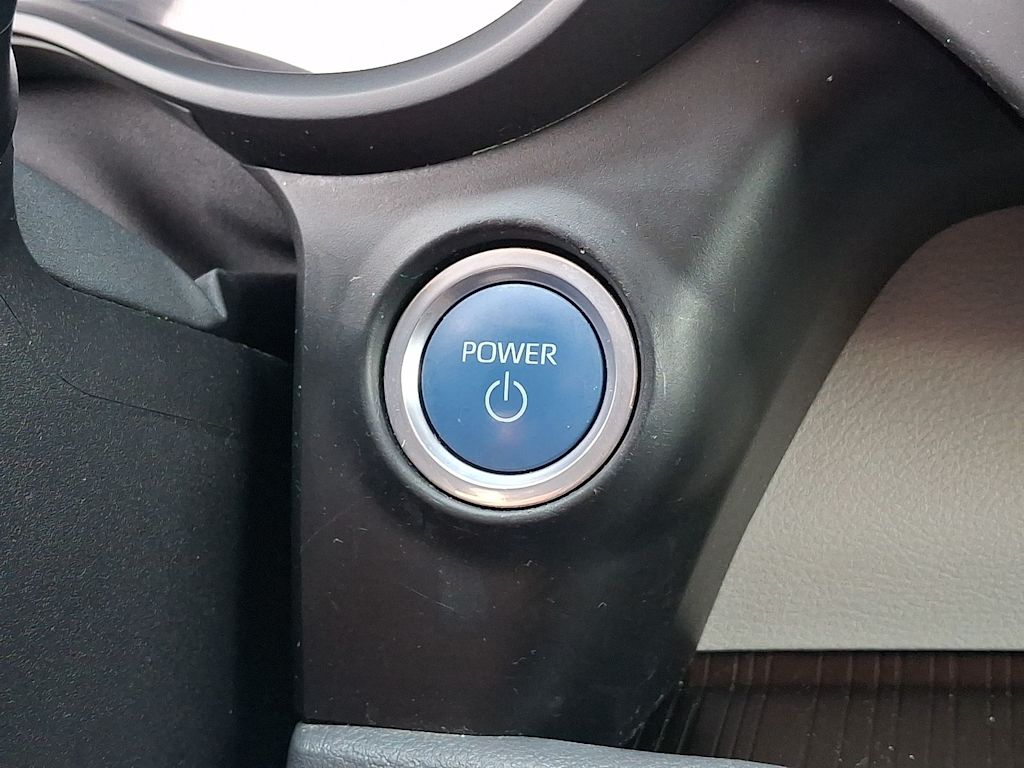 Thumbnail: 2021 Toyota Sienna - 28