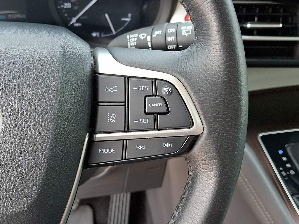 Thumbnail: 2021 Toyota Sienna - 27