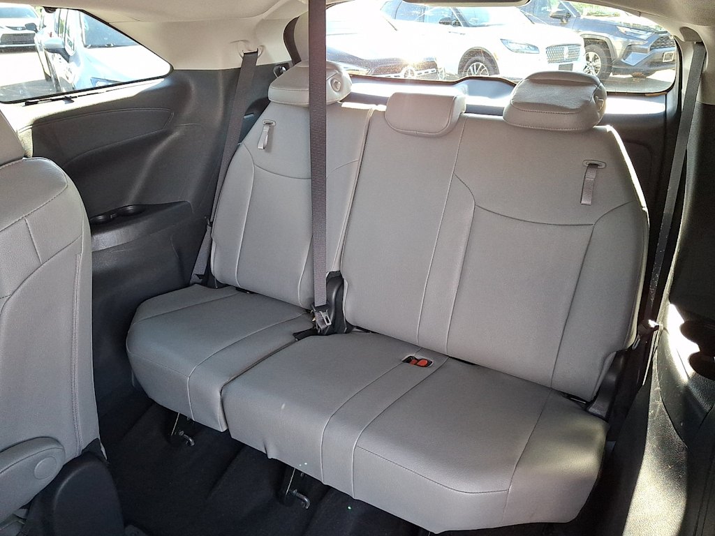 Thumbnail: 2026 Toyota Sienna - 19