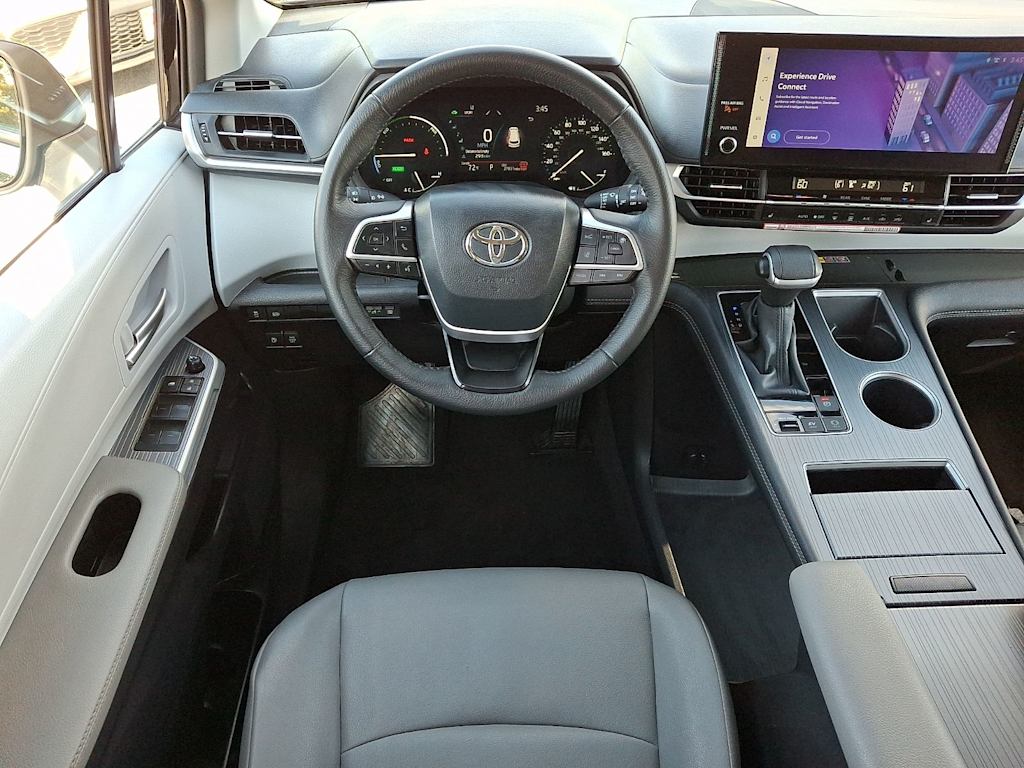 Thumbnail: 2026 Toyota Sienna - 2