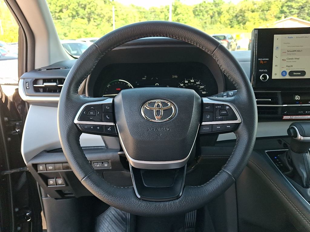 Thumbnail: 2026 Toyota Sienna - 9