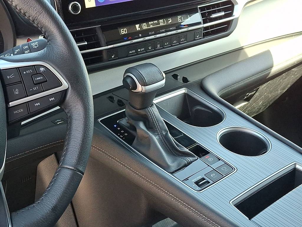 Thumbnail: 2025 Toyota Sienna - 13