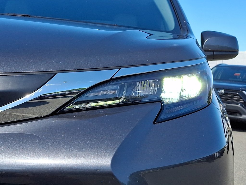 Thumbnail: 2025 Toyota Sienna - 7