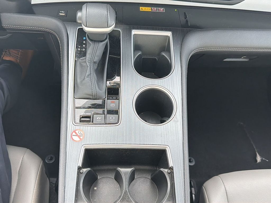 Thumbnail: 2026 Toyota Sienna - 10