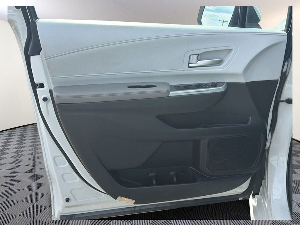 Thumbnail: 2026 Toyota Sienna - 14