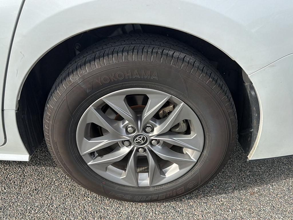 Thumbnail: 2026 Toyota Sienna - 20